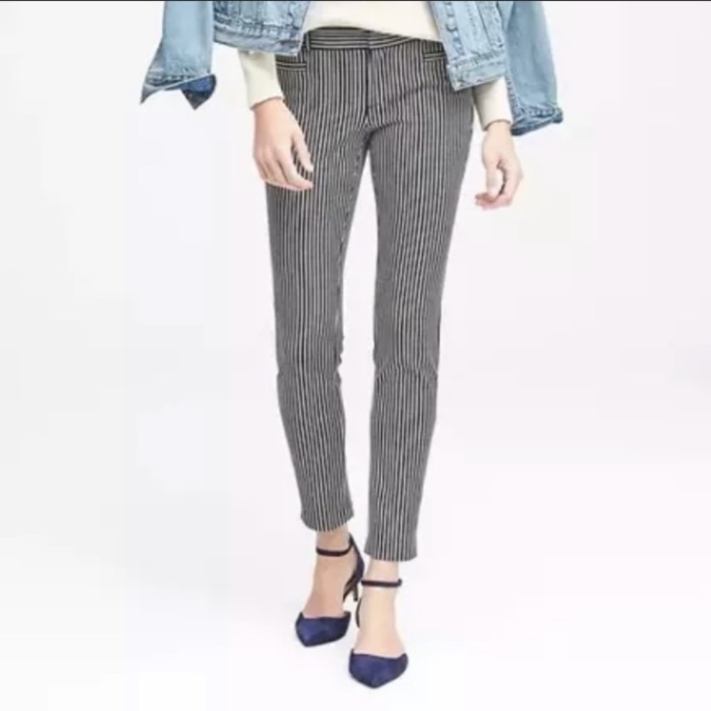 Banana Republic Sloan blue pin stripe pants sz 4